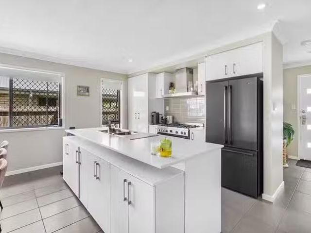 Cheap 70 Bella Boulevard, Willow Vale, QLD 4209