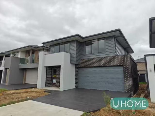 Cozy 70 Manso Crescent, Box Hill NSW 2765