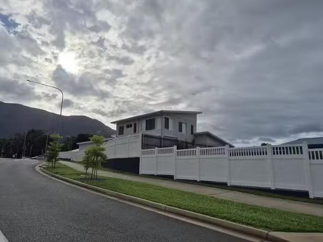 Cheap 70B Oxbow Circuit, Redlynch, QLD 4870