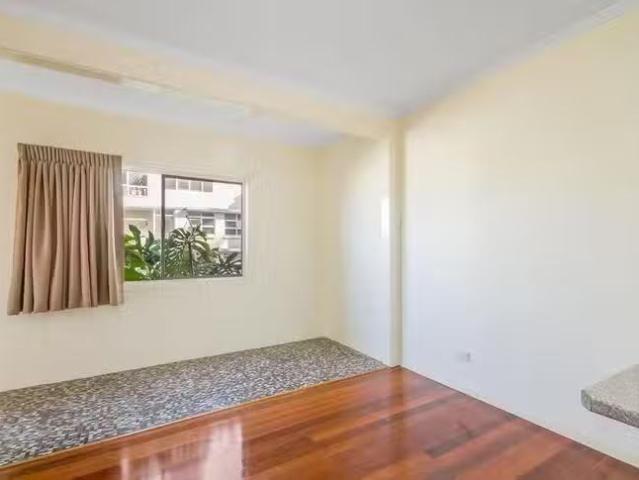 Unique 7/10 12 Garrick Street, Coolangatta, QLD 4225