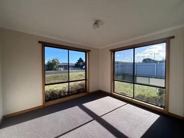 Deal! 71 Westbury Place, Deloraine, TAS 7304