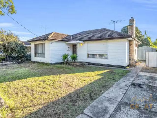 Unique 71 Camperdown Avenue, Sunshine North VIC 3020