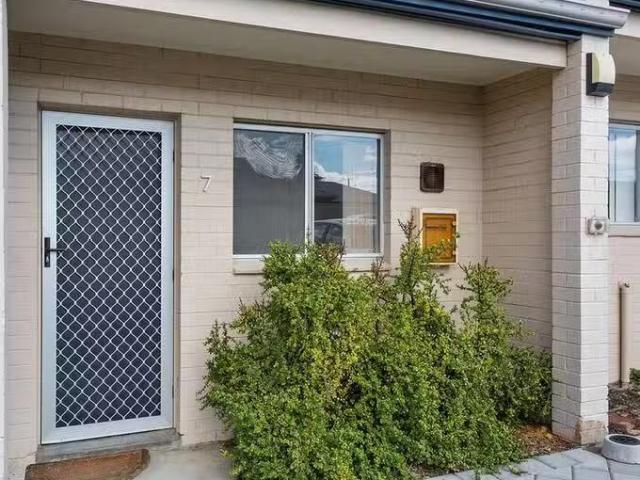 Just in! 7/307 Wharf Street, Queens Park, WA 6107