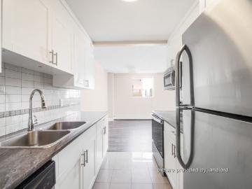 Greater Vancouver - Office room, Parking