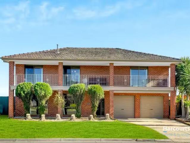 For Rent! 77 Gipps Crescent, CRANBOURNE NORTH, VIC 3977 Hous.