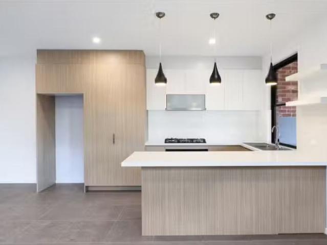 Nice 77B Russell Street, Balgownie Townhouse for rent Listed.