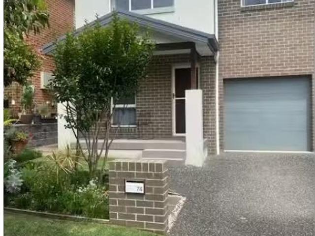 Unique 74 Wallbank Way, Bulli House for rent Listed by Anita.
