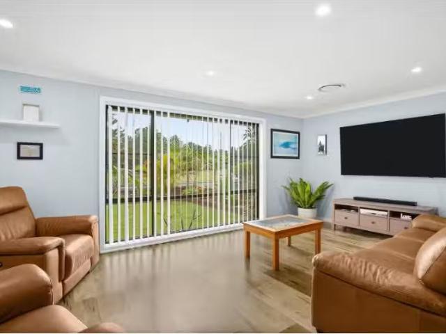 Unique 74 Jason Avenue, Barrack Heights House for rent Listed.