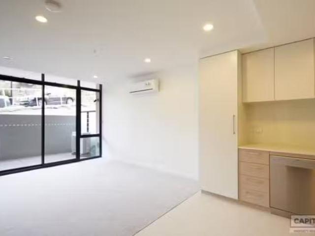 Deal! 7/4 La Scala Avenue, Maribyrnong VIC 3032