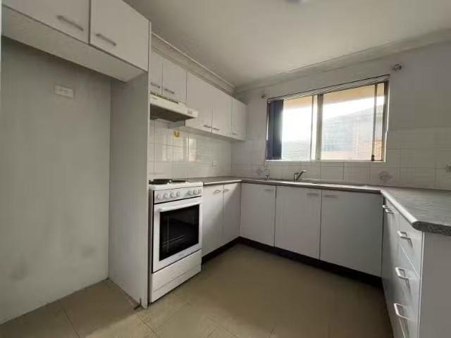Deal! 7/62 Stapleton Street, Pendle Hill Apartment for rent L.