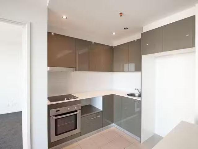 Cheap 76/3 London Circuit, City, ACT 2601