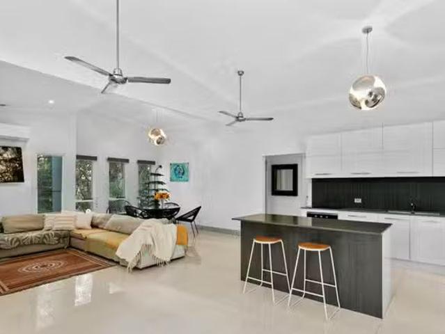 Cozy 76 Aylesham Drive, Bonogin, QLD 4213