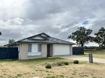 For Rent! 76 Maynes Street, Rosenthal Heights, QLD 4370