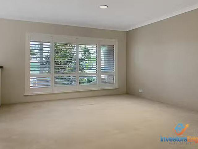 Cozy 76 Santiago Parkway, Ocean Reef, WA 6027