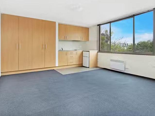 Cozy 787 Park Street, Brunswick VIC 3056