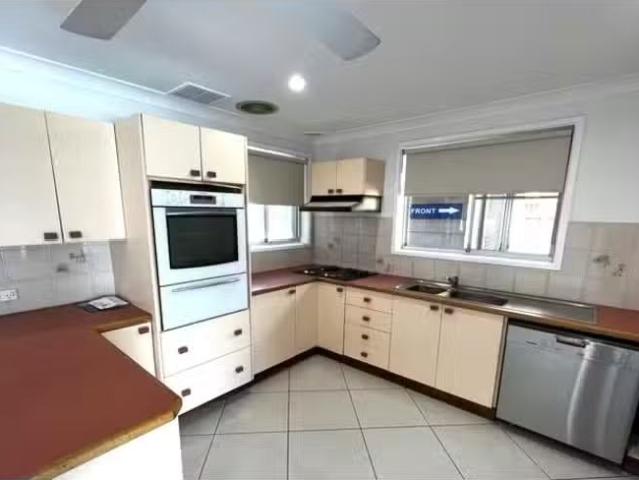 Charming 78 Jindalla Cres, Hebersham House for rent Listed by.