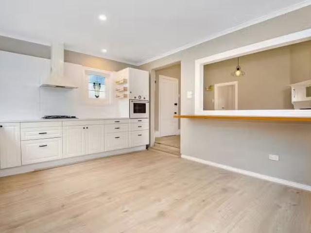 For Rent! 79 Christmas Street, Northcote VIC 3070