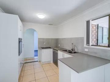 Just in! 7 Nambung Close, Riverhills QLD 4074