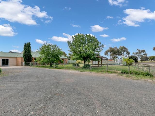 For Rent 7 Bedroom House Bannockburn VIC DS101534671