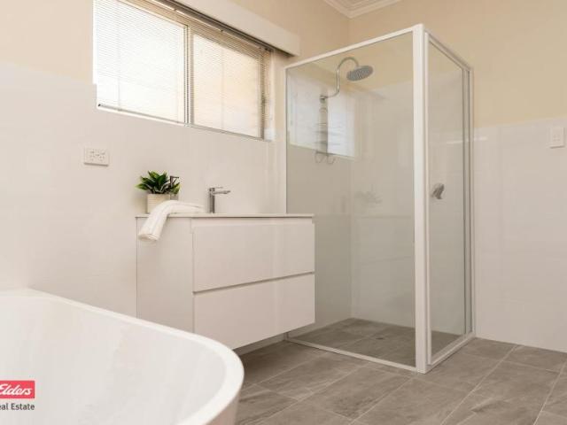 For Rent 7 Bedroom House Merredin WA DS105952579