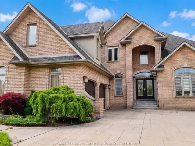 For Rent 7 Bedroom House Windsor ON DS103652884