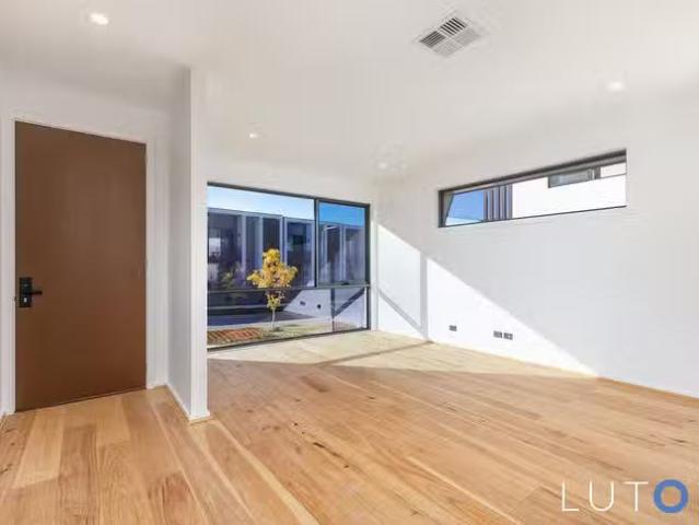 New 7 Cygnet Crescent, Red Hill, ACT 2603