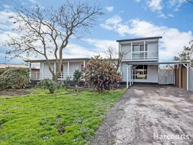 Just in! 7 Lewis Street, DARNUM, VIC 3822 House for Rent