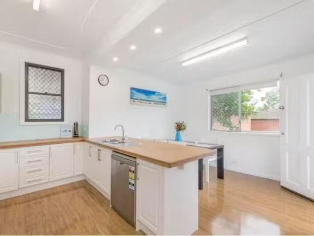 Charming 7 Ralph Street, Jesmond House for rent Listed by Lea.