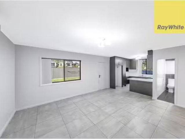 Cozy 7 Short Street, ROSEHILL House for rent Listed by Adrian.