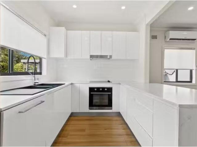Charming 7 Waterloo Street, Bulli House for rent Listed by Ni.