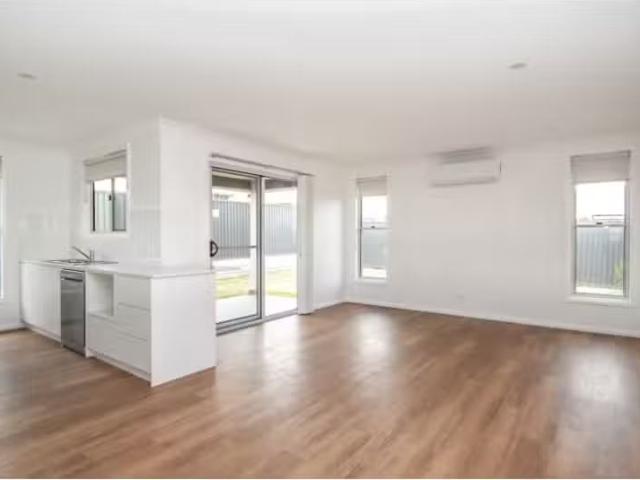 Deal! 7 Williwaw Crescent, Orange House for rent Listed by Be.