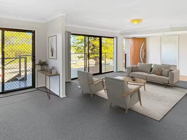 Cozy 807 The Entrance Road, Wamberal, NSW 2260
