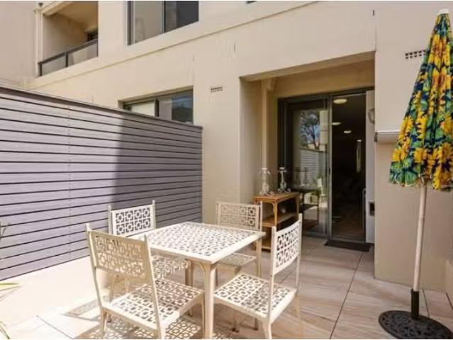 Just in! 8/120 Cabramatta Road, Cremorne Apartment for rent L.