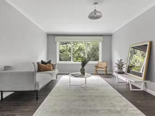 Cheap 8/123 Chomley Street, Prahran, VIC 3181