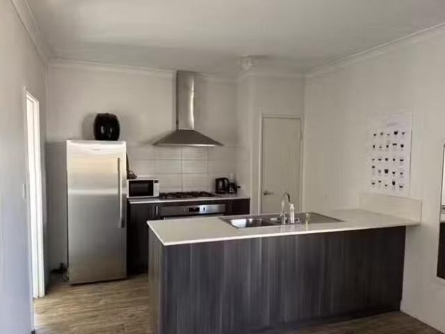Deal! 81 Grandite Fairway, Australind, WA 6233