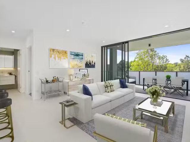 New 8/20 Executive Drive, Burleigh Waters, QLD 4220