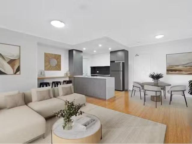 Just in! 8/2 Rowe Avenue, Rivervale, WA 6103