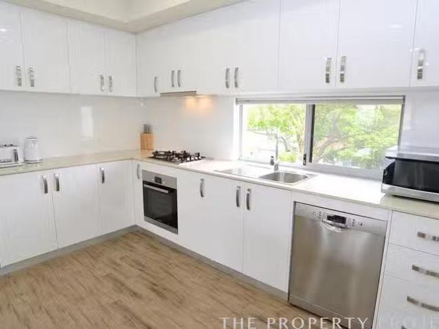 Deal! 8/32 Halley Street, Innaloo, WA 6018