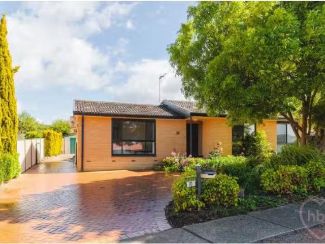Deal! 84 William Webb Drive, Evatt House for rent Listed by R.