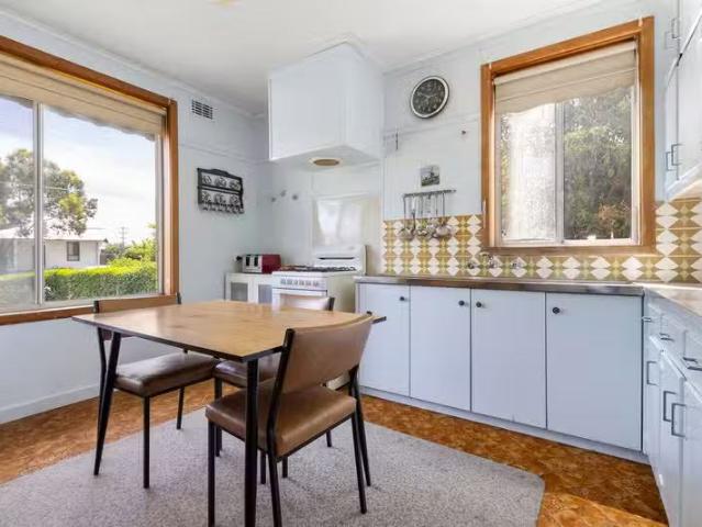 For Rent! 84 Robin Avenue, Norlane, VIC 3214 House for Rent