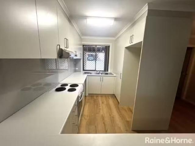 Unique 8/78 Page Avenue, NORTH NOWRA House for rent Listed by.