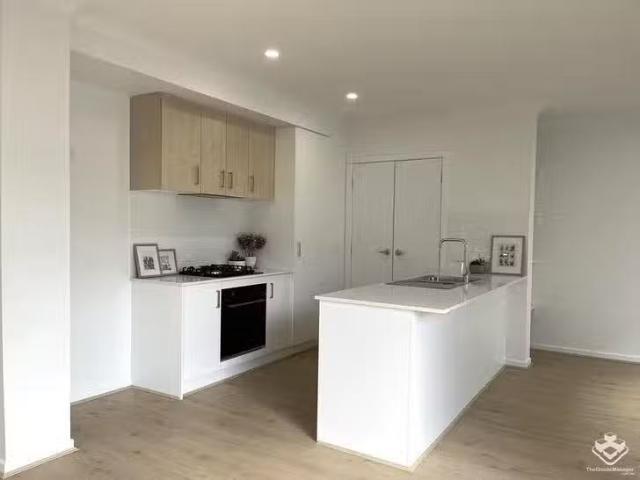 Cozy 88/21 Lorisch Way, Rochedale, QLD 4123