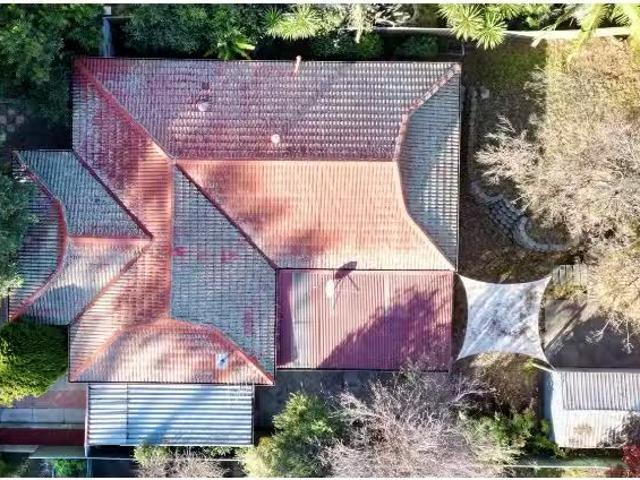Cozy 891 Pemberton St, West Albury House for rent Listed by J.
