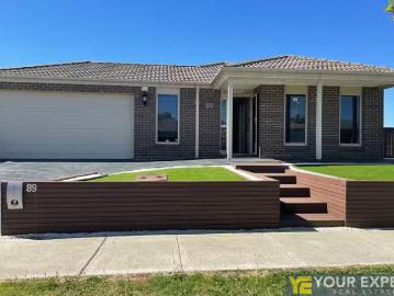 Just in! 89 Greendale Boulevard, Pakenham VIC 3810