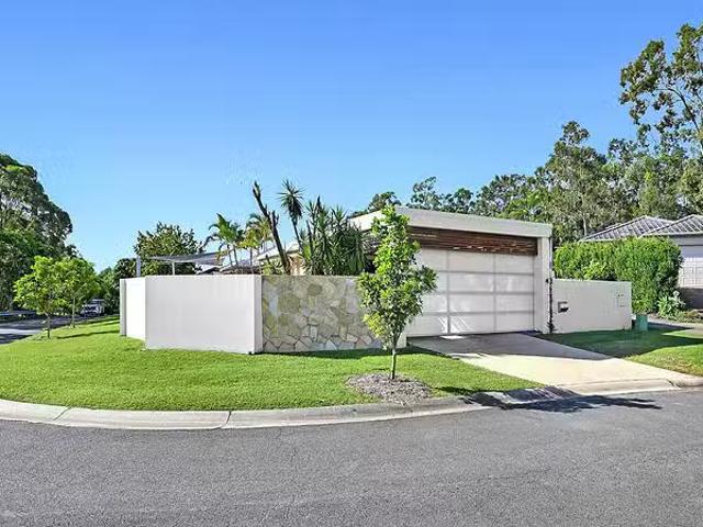 Deal! 8 Matthew Close, Burleigh Heads, QLD 4220