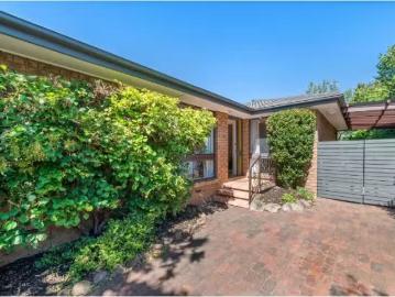 Cozy 8 Nimbin Street, Narrabundah House for rent Listed by Le.