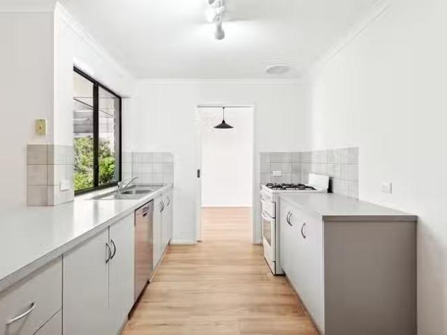Just in! 8 Arachne Drive, Hallett Cove, SA 5158