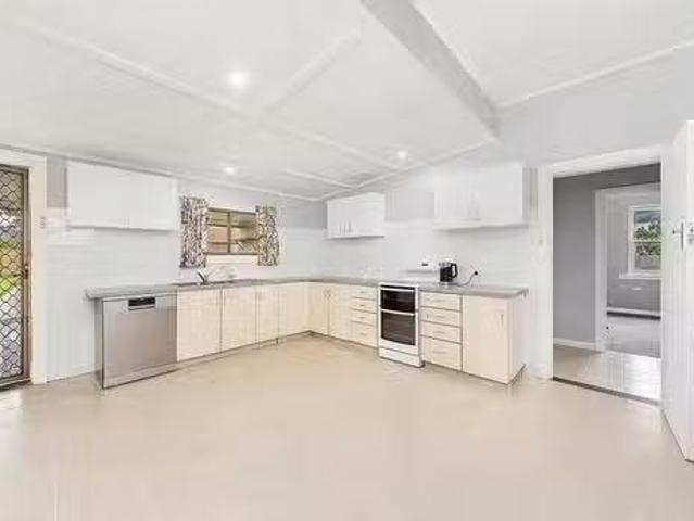 Charming 8 Baker Street, Meningie, SA 5264