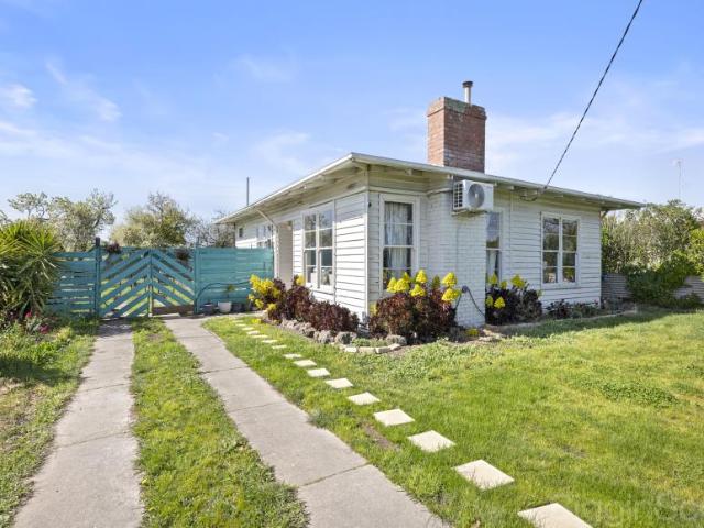 For Rent 8 Bedroom House Wendouree VIC DS105864968