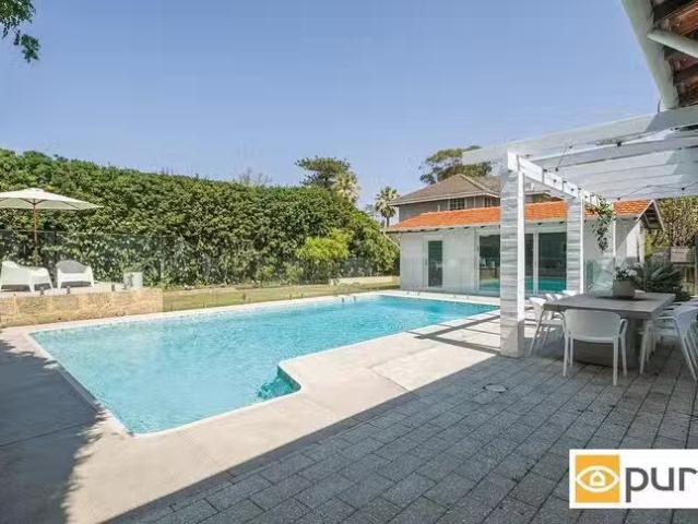 Cozy 8 Columba Place, Peppermint Grove, WA 6011